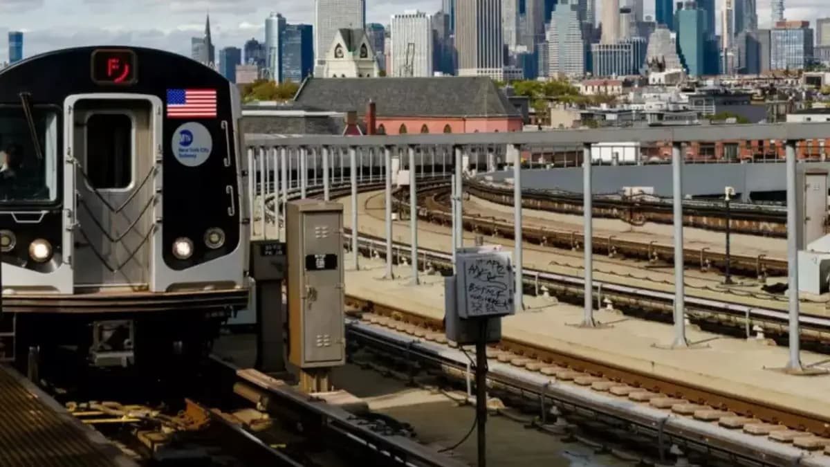 Hallan muertas a dos menores de edad que hacían un reto viral en el metro de Nueva York, Estados Unidos