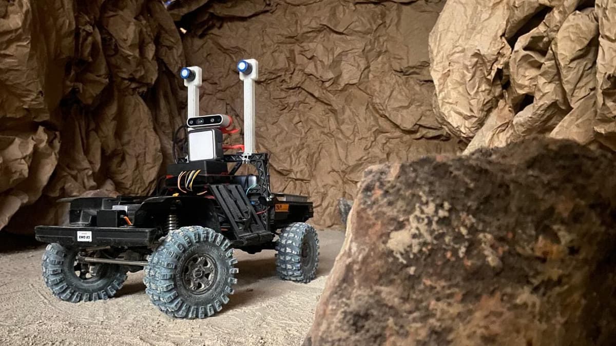 Diseñan estudiantes de CDMX robot explorador que mapea y detecta riesgos en minas