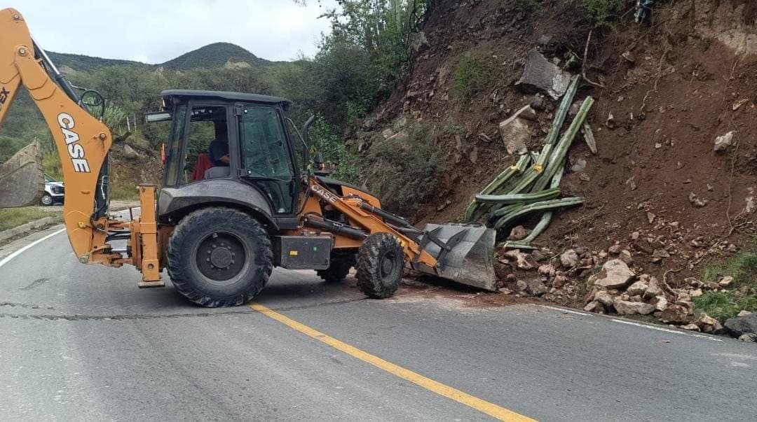 Huracán "Priscilla" deja 16 muertos, 90 comunidades incomunicadas y mil viviendas dañadas en Hidalgo