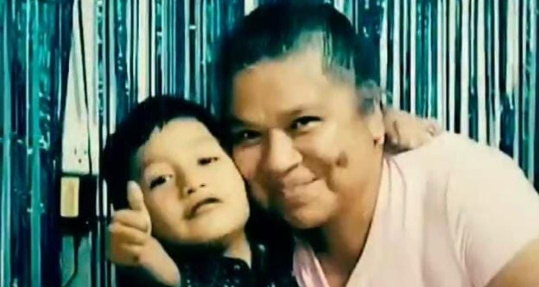 Madre pide ayuda para hallar el cuerpo de su hijo de seis años tras inundaciones en Huauchinango, Puebla