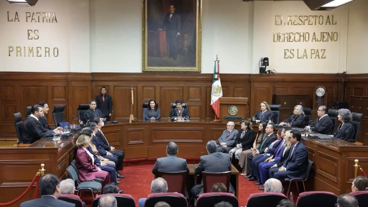 Video: Suena salsa de Marc Anthony en lugar del Himno Nacional durante informe en la SCJN