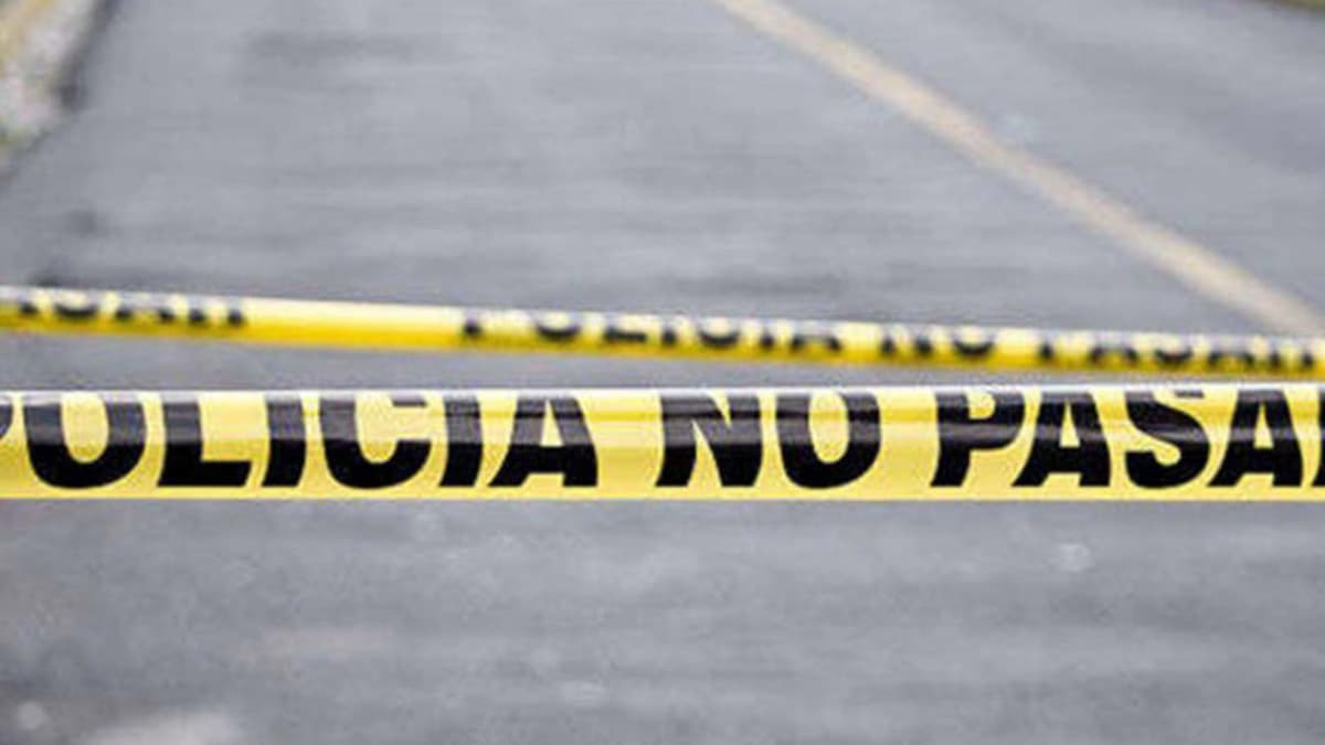 Presunto extorsionador es golpeado por vecinos de Iztapalapa, CDMX; termina con una bala en el glúteo