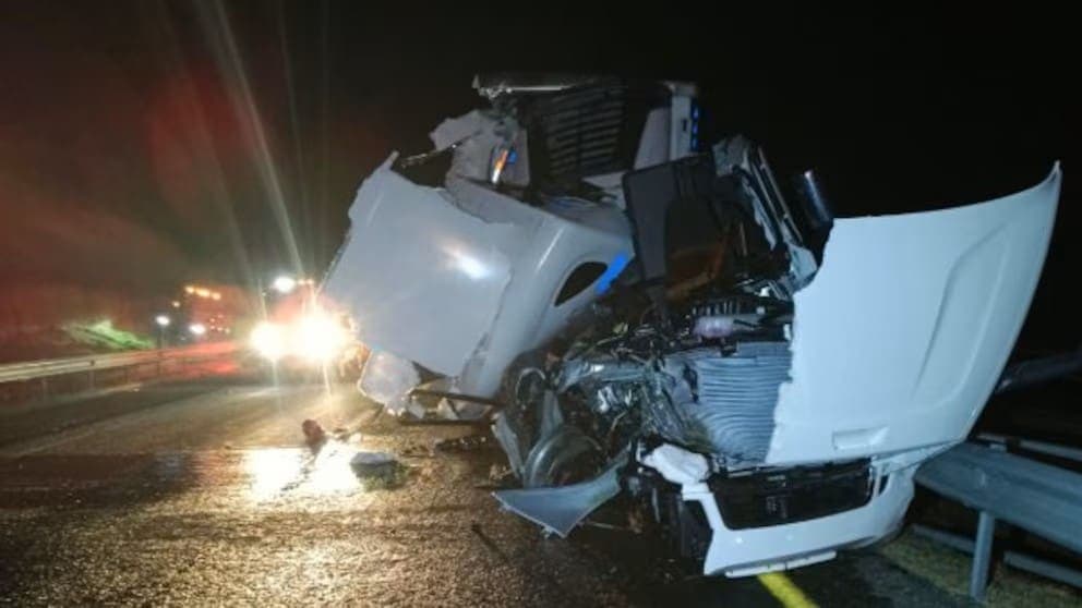 Mueren nueve jornaleros tras fatal accidente en carretera León-Salamanca en Guanajuato