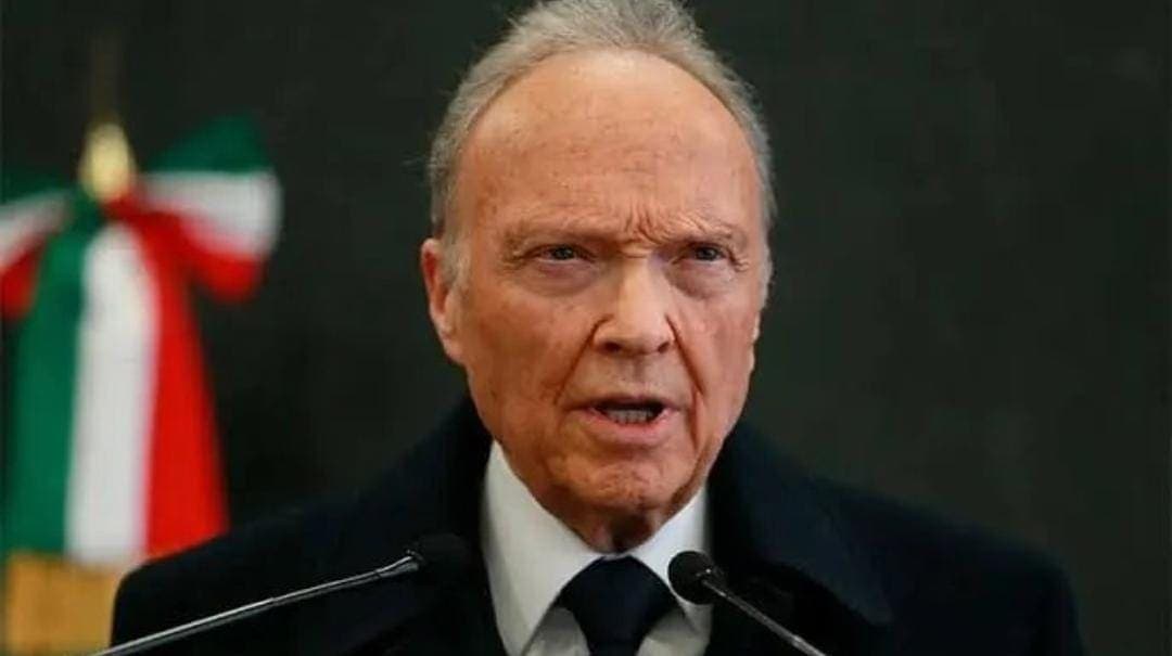 Renuncia Alejandro Gertz Manero a la Fiscalía General de la República; busca ser embajador