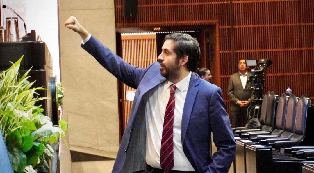 Hamlet Almaguer, morenista de la Luz del Mundo gana 180 mil pesos por salir en Canal 11; quiso dirigir la FGR