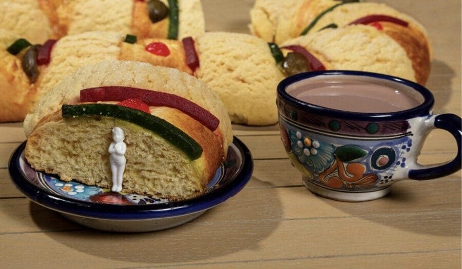 Conoce la tradición de partir la Rosca de Reyes en México
