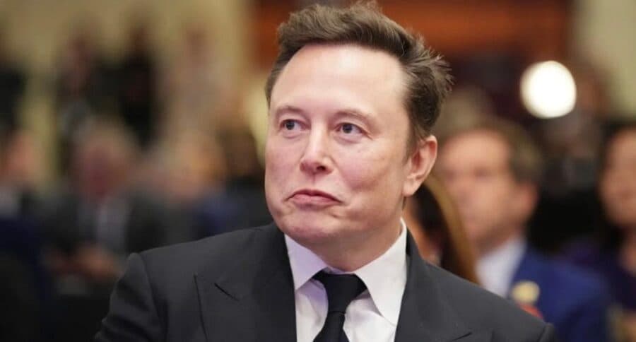 Expareja de Elon Musk demanda a empresa de IA del millonario por imágenes sexuales creadas por Grok