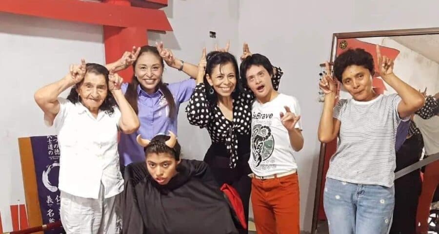 Desde el escenario, D’Arte Conciencia impulsa el apoyo a los sectores vulnerables de Playa del Carmen