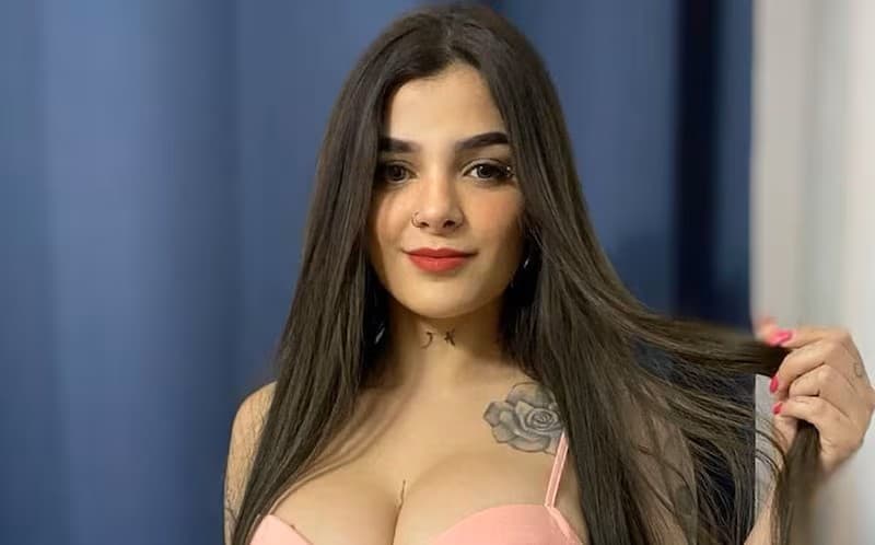 Denuncia la influencer Karely Ruiz el robo de 15 mil pesos a través de Instagram