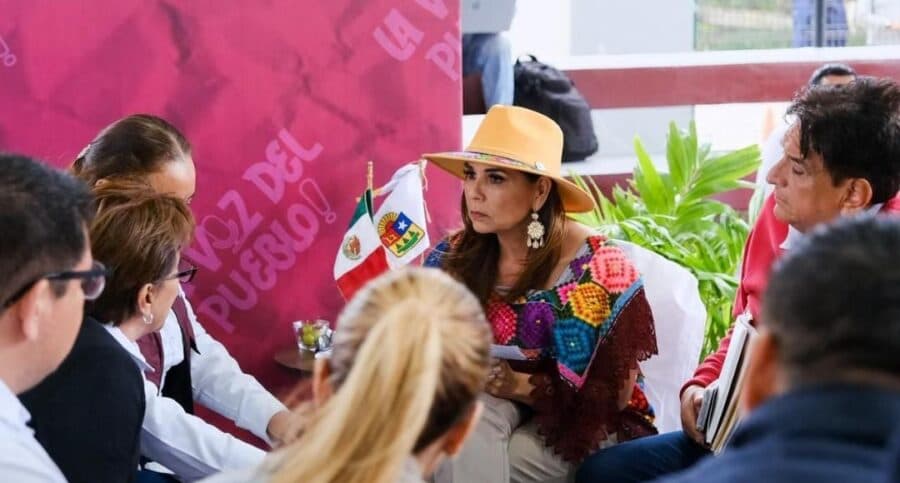 Atiende Mara Lezama de manera directa a la gente de Cozumel en "La Voz del Pueblo"