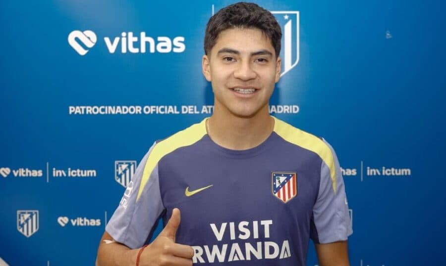 Futbolista mexicano Obed Vargas ficha con el Atlético de Madrid de la Liga de España
