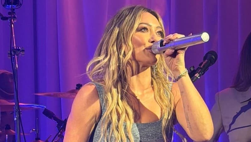 Hillary Duff anuncia concierto en México tras una década retirada de los escenarios