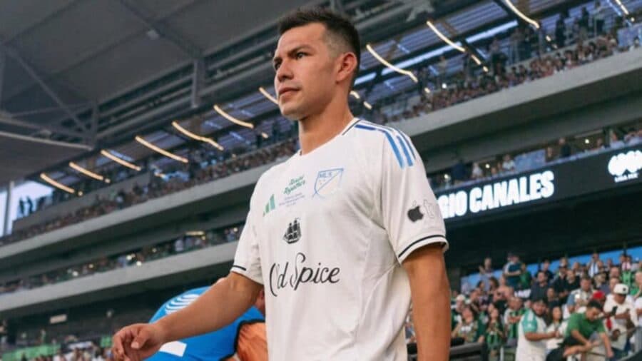 Se le subió la fama a Hirving "Chucky" Lozano; hermano revela que es un grosero y tiene bloqueada a su familia