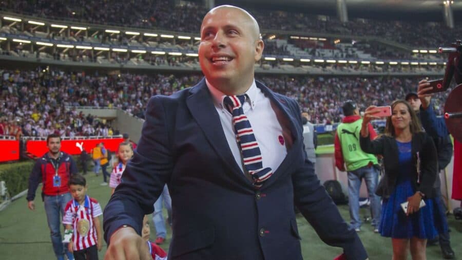 Video: Exfutbolista Adolfo "Bofo" Bautista se pelea durante partido de leyendas en California, Estados Unidos