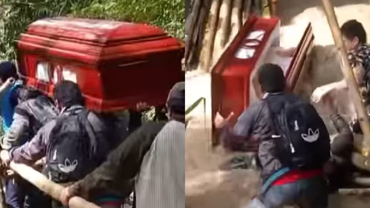 Video: Ataúd con todo y cuerpo cae a una quebrada tras colapso de puente en Perú